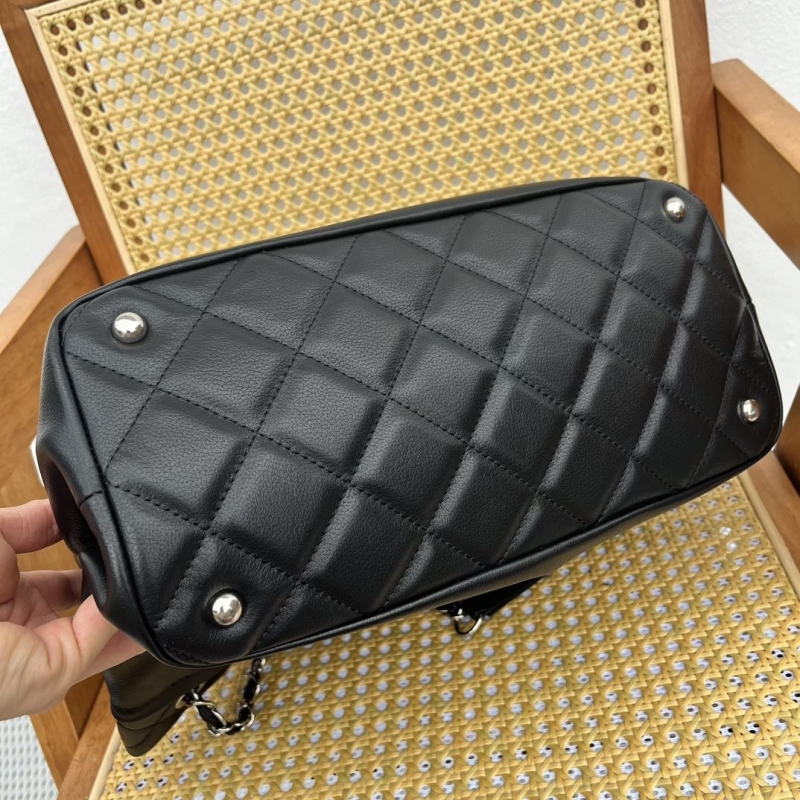 Ch**el shopping bags